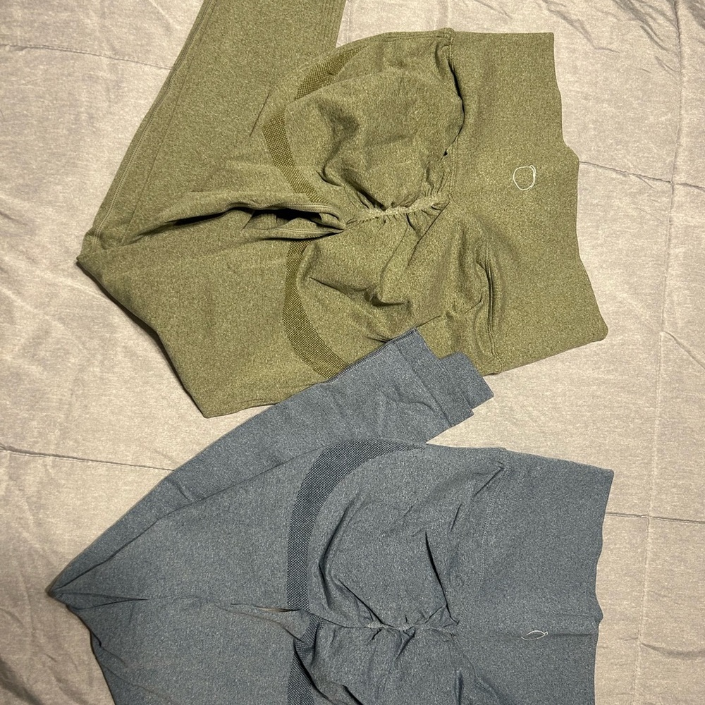 Peachy Bunz leggings Bundle - Picture 2 of 3